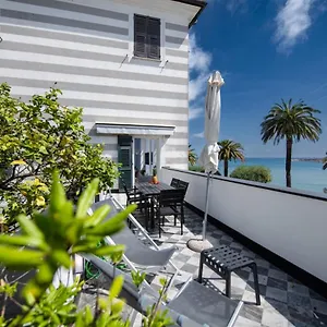 Casa Garibalda - Seafronf Apartment Rapallo