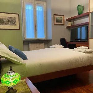 Cozy Flat Mins Walk To Navigli And Metro Porta Genova Appartamento Milano